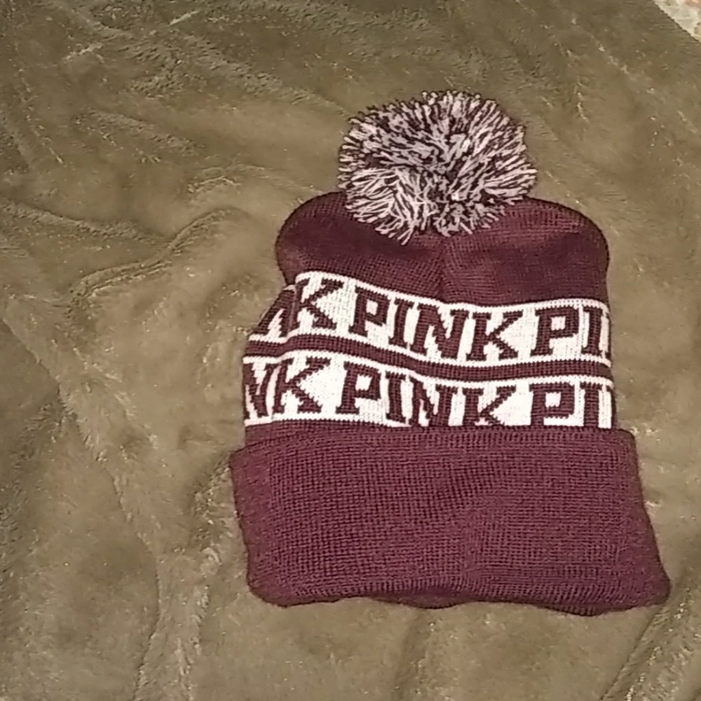 Burgundy beanie from P I N K